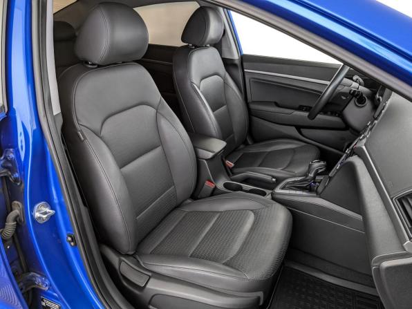 Hyundai Elantra VI (AD) с пробегом 2017 года, цена 1 800 000 рублей, 48300 км, седан, Автокод Объявления