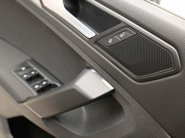 Volkswagen Tiguan II с пробегом 2018 года, цена 2 150 000 рублей, 163195 км, внедорожник, Автокод Объявления