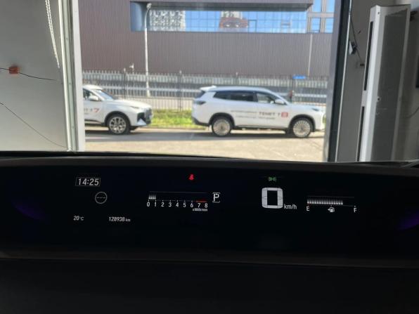 Honda Stepwgn V Рестайлинг с пробегом 2019 года, цена 2 098 000 рублей, 127000 км, минивэн, Автокод Объявления