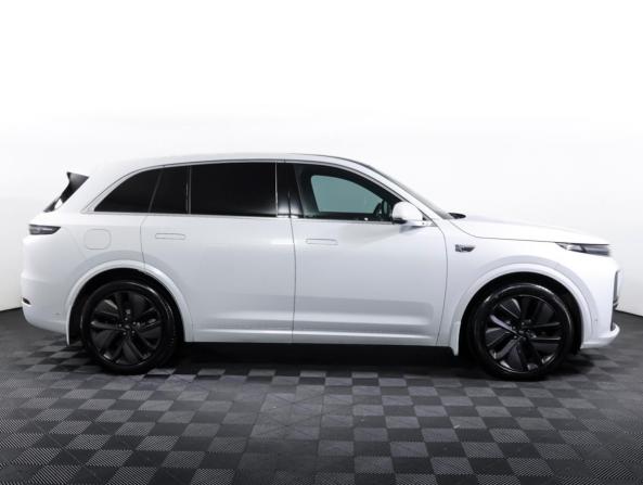 Li Auto (Lixiang) L7 I Рестайлинг с пробегом 2024 года, цена 6 590 000 рублей, 42000 км, внедорожник, Автокод Объявления