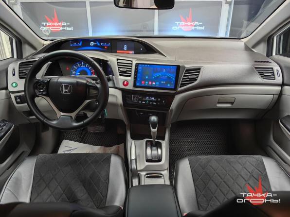 Honda Civic IX с пробегом 2012 года, цена 1 018 000 рублей, 155000 км, седан, Автокод Объявления
