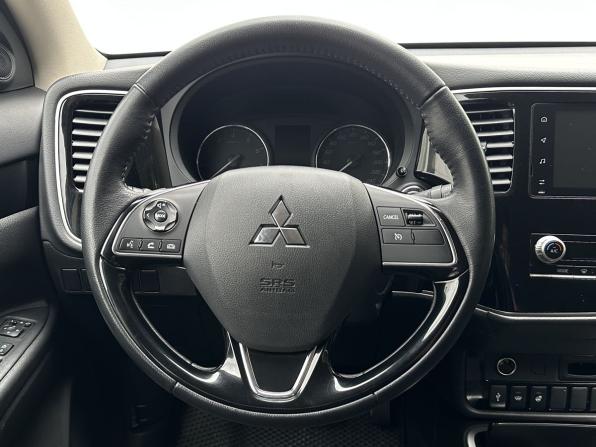 Mitsubishi Outlander III Рестайлинг 3 с пробегом 2020 года, цена 1 730 000 рублей, 147500 км, внедорожник, Автокод Объявления