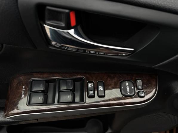 Toyota Camry VII (XV50) Рестайлинг 2 с пробегом 2018 года, цена 2 225 000 рублей, 139495 км, седан, Автокод Объявления