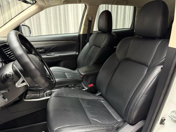 Mitsubishi Outlander III Рестайлинг 3 с пробегом 2019 года, цена 2 149 000 рублей, 108825 км, внедорожник, Автокод Объявления