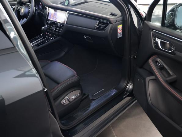 Porsche Macan I Рестайлинг 2 с пробегом 2025 года, цена 12 340 000 рублей, 45 км, внедорожник, Автокод Объявления