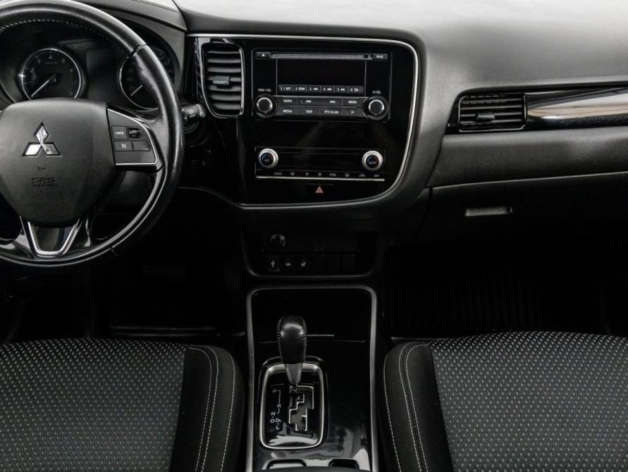Mitsubishi Outlander III Рестайлинг 3 Санкт-Петербург  - изображение 12
