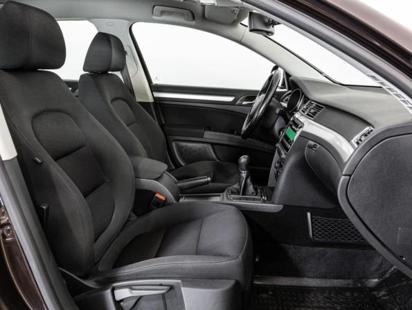 Skoda Superb II Рестайлинг с пробегом 2014 года, цена 1 400 000 рублей, 136389 км, лифтбек, Автокод Объявления