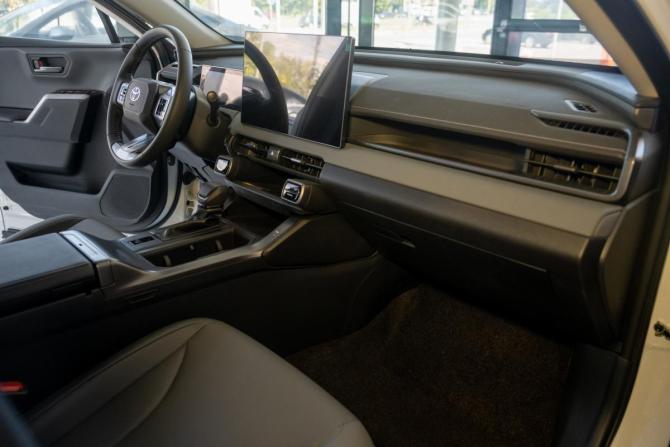 Toyota RAV4 VI (XA60) с пробегом 2026 года, цена 5 690 000 рублей, 40 км, внедорожник, Автокод Объявления