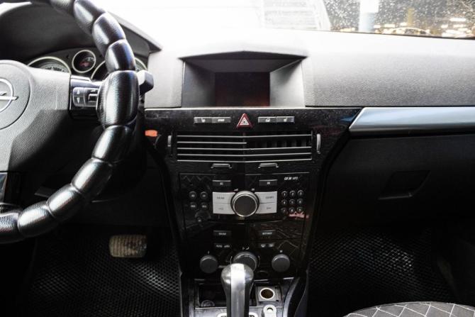 Opel Astra H Рестайлинг с пробегом 2010 года, цена 409 000 рублей, 297825 км, хэтчбек, Автокод Объявления