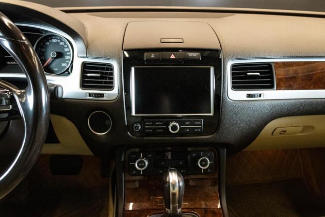 Volkswagen Touareg II с пробегом 2013 года, цена 2 600 000 рублей, 166608 км, внедорожник, Автокод Объявления