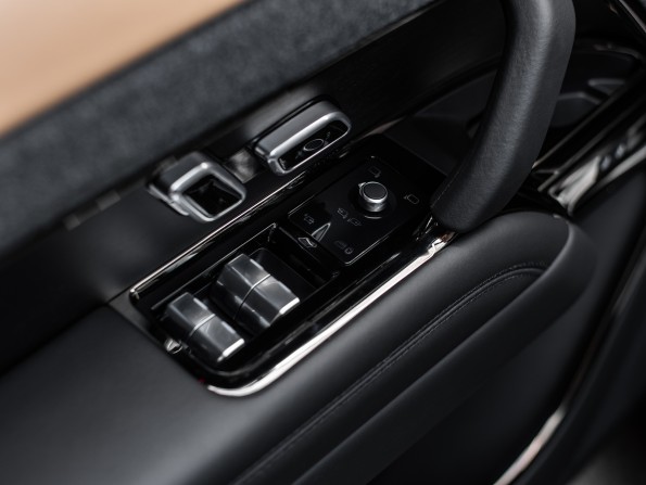 Новый Land Rover Range Rover Sport III 2024 года, цена 25 100 900 рублей, внедорожник, Автокод Объявления