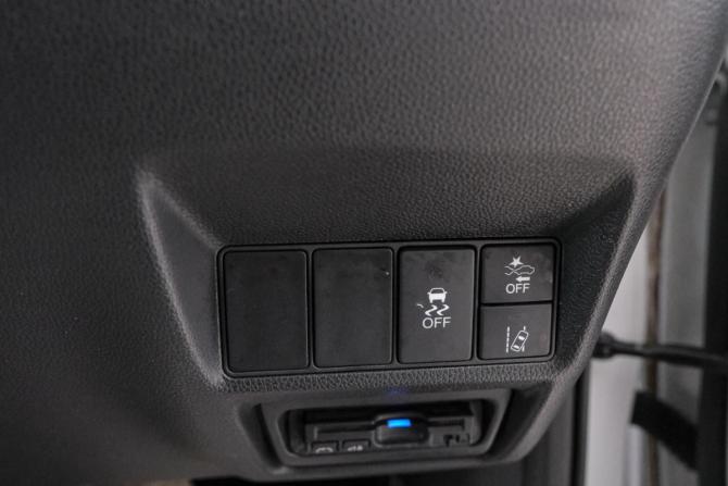 Honda Stepwgn V с пробегом 2015 года, цена 1 729 000 рублей, 198000 км, минивэн, Автокод Объявления