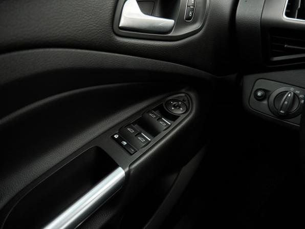 Ford Kuga II Рестайлинг с пробегом 2017 года, цена 1 749 000 рублей, 107600 км, внедорожник, Автокод Объявления
