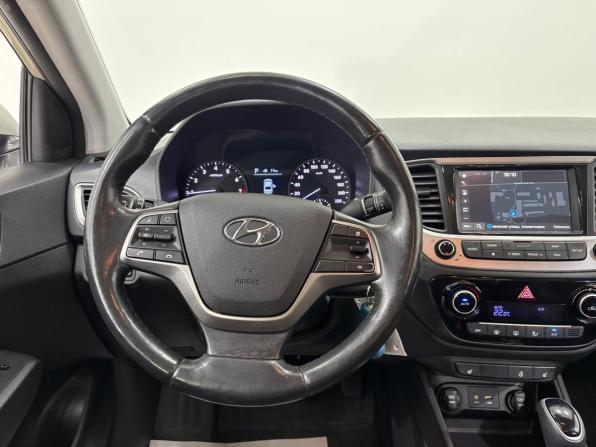 Hyundai Solaris II с пробегом 2018 года, цена 1 444 000 рублей, 78104 км, седан, Автокод Объявления
