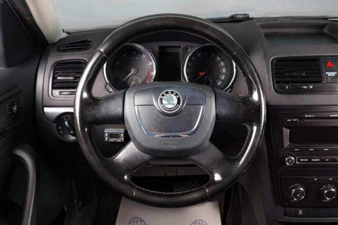 Skoda Yeti I с пробегом 2010 года, цена 869 000 рублей, 204000 км, внедорожник, Автокод Объявления