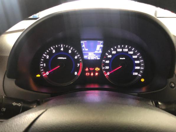 Hyundai Solaris I с пробегом 2011 года, цена 650 000 рублей, 123046 км, седан, Автокод Объявления