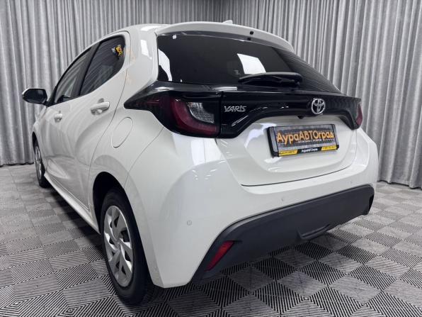 Toyota Yaris IV с пробегом 2020 года, цена 1 400 000 рублей, 65289 км, хэтчбек, Автокод Объявления