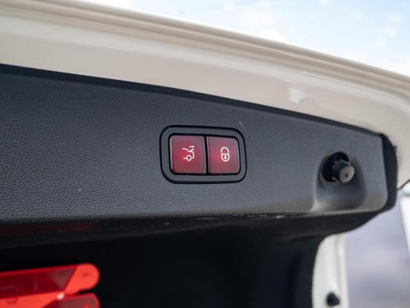 Mercedes-Benz E-Класс IV (W212 S212 C207) Рестайлинг с пробегом 2015 года, цена 2 970 000 рублей, 179161 км, седан, Автокод Объявления