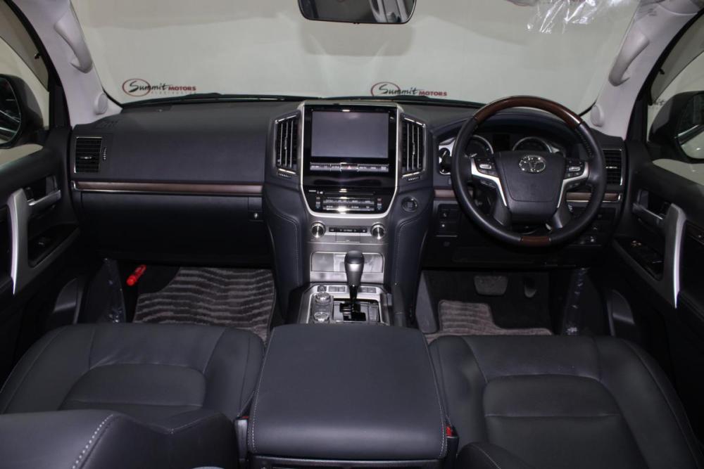 Toyota Land Cruiser 200 Series Рестайлинг 2 Владивосток  - изображение 17