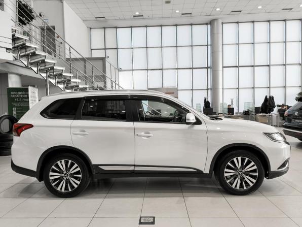 Mitsubishi Outlander III Рестайлинг 3 с пробегом 2020 года, цена 1 995 000 рублей, 118635 км, внедорожник, Автокод Объявления