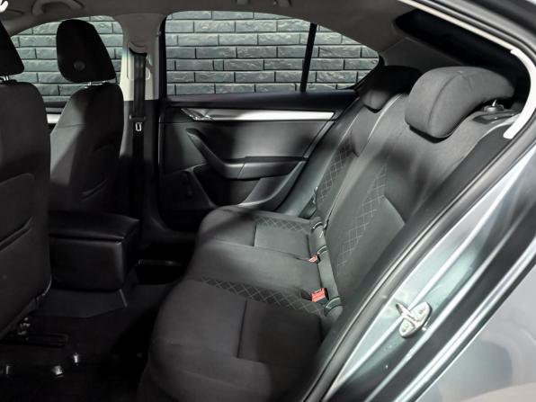 Skoda Octavia III (A7) Рестайлинг с пробегом 2017 года, цена 1 580 000 рублей, 97393 км, лифтбек, Автокод Объявления