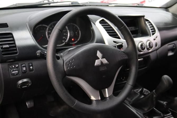 Mitsubishi L200 IV Рестайлинг с пробегом 2014 года, цена 1 525 250 рублей, 296296 км, пикап, Автокод Объявления