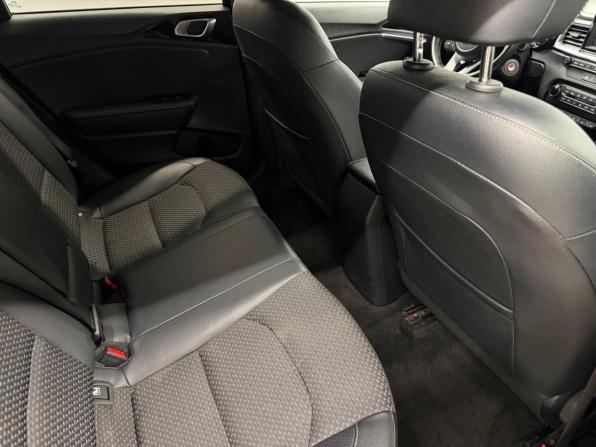 Kia Ceed III с пробегом 2018 года, цена 1 656 000 рублей, 97973 км, хэтчбек, Автокод Объявления