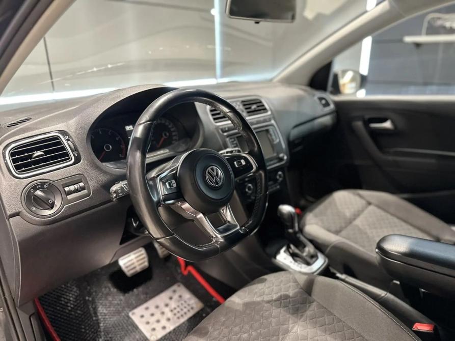 Volkswagen Polo V Рестайлинг Новосибирск  - изображение 11