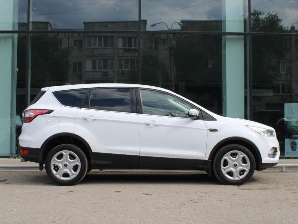 Ford Kuga II Рестайлинг с пробегом 2017 года, цена 1 585 000 рублей, 181141 км, внедорожник, Автокод Объявления