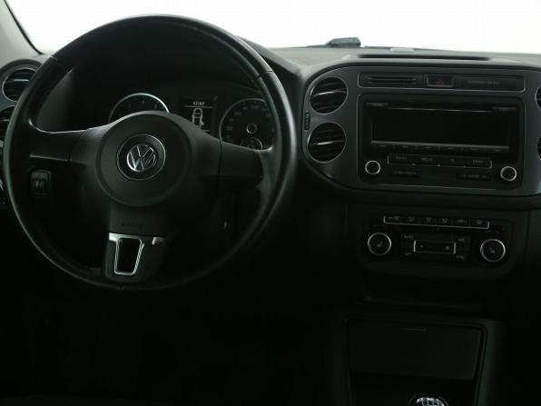 Volkswagen Tiguan I Рестайлинг с пробегом 2012 года, цена 916 000 рублей, 215000 км, внедорожник, Автокод Объявления