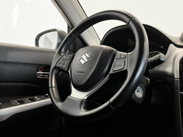 Suzuki Vitara II с пробегом 2017 года, цена 1 550 000 рублей, 174701 км, внедорожник, Автокод Объявления