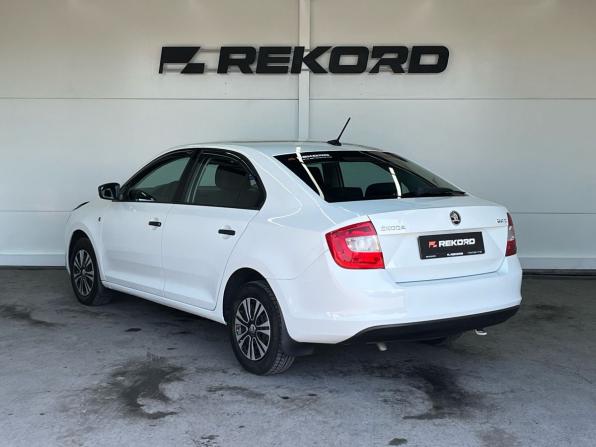 Skoda Rapid I с пробегом 2016 года, цена 1 249 000 рублей, 138000 км, лифтбек, Автокод Объявления