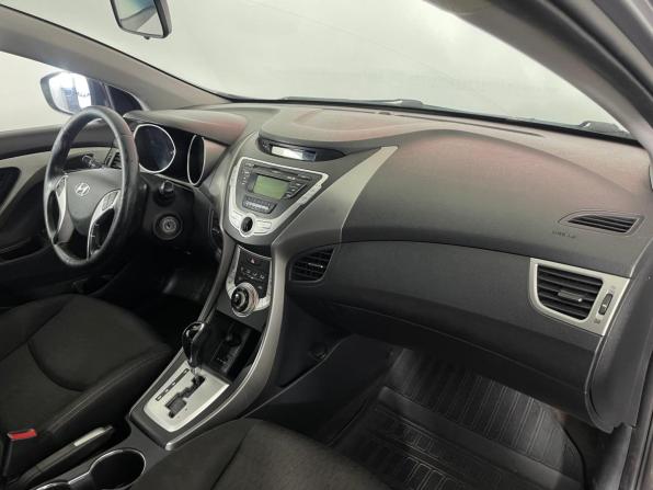 Hyundai Elantra V (MD) с пробегом 2012 года, цена 900 000 рублей, 131000 км, седан, Автокод Объявления