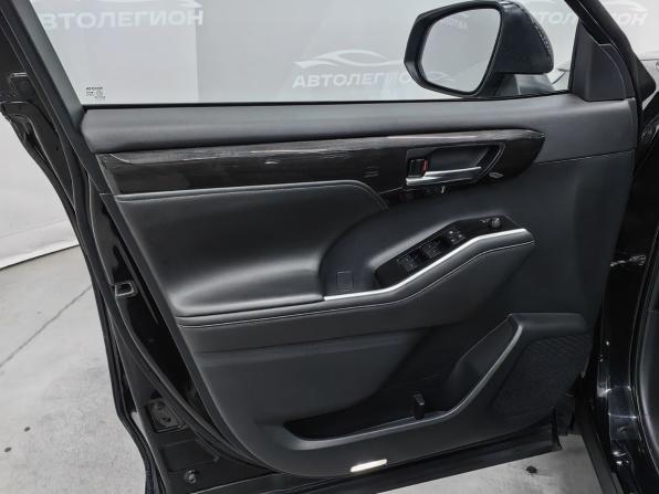 Toyota Crown Kluger с пробегом 2021 года, цена 6 000 000 рублей, 46114 км, внедорожник, Автокод Объявления