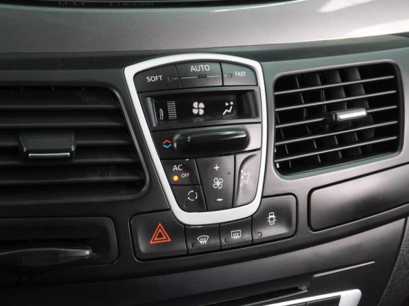 Renault Laguna III с пробегом 2009 года, цена 629 000 рублей, 319071 км, лифтбек, Автокод Объявления