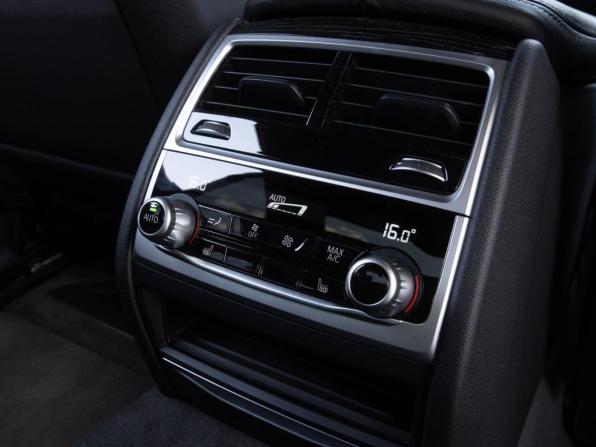 BMW 7 серии VI (G11/G12) Рестайлинг с пробегом 2020 года, цена 7 589 000 рублей, 126 км, седан, Автокод Объявления