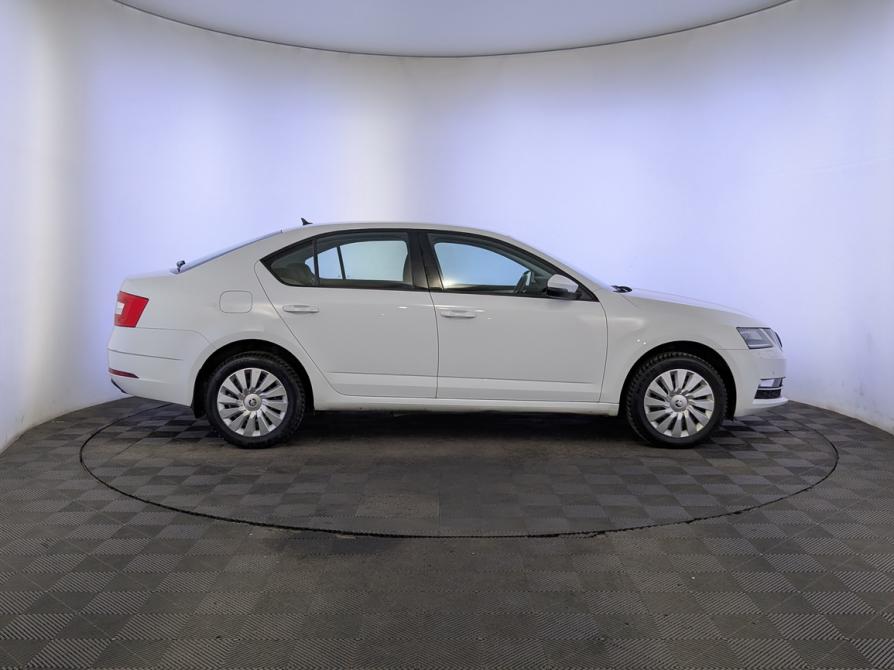 Skoda Octavia III (A7) Рестайлинг Москва  - изображение 4