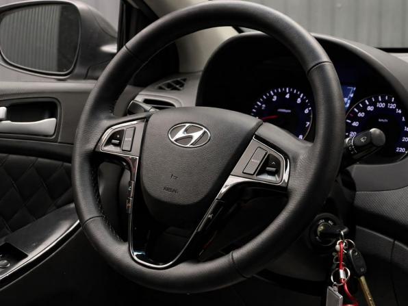Hyundai Solaris I с пробегом 2012 года, цена 747 000 рублей, 163247 км, седан, Автокод Объявления