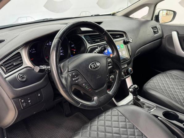 Kia Ceed III с пробегом 2018 года, цена 1 300 000 рублей, 112943 км, универсал, Автокод Объявления