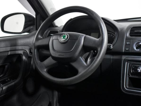 Skoda Fabia II Рестайлинг с пробегом 2010 года, цена 500 000 рублей, 212100 км, хэтчбек, Автокод Объявления