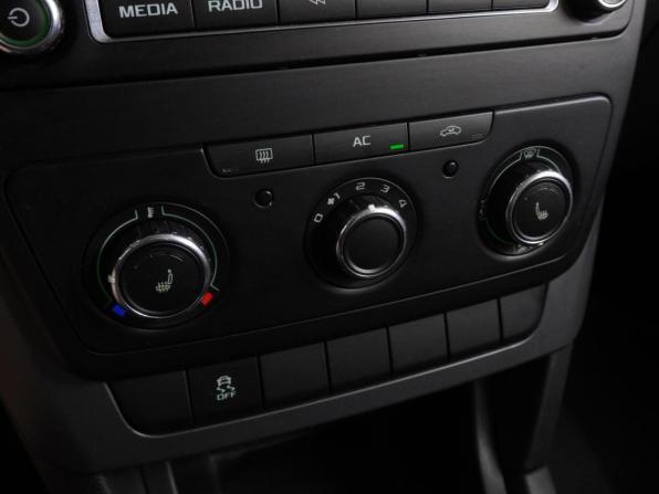 Skoda Yeti I с пробегом 2011 года, цена 849 000 рублей, 120949 км, внедорожник, Автокод Объявления