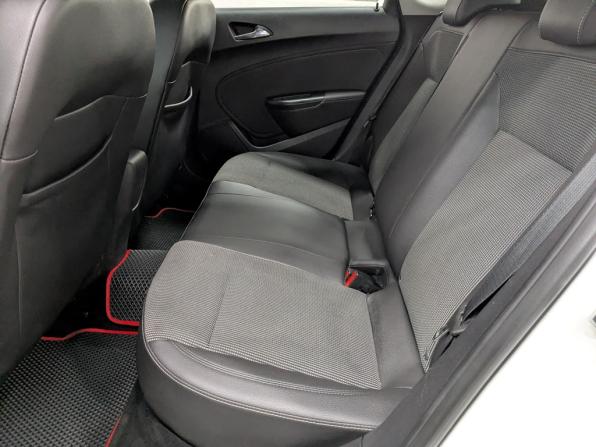 Opel Astra J Рестайлинг с пробегом 2012 года, цена 940 000 рублей, 113641 км, хэтчбек, Автокод Объявления