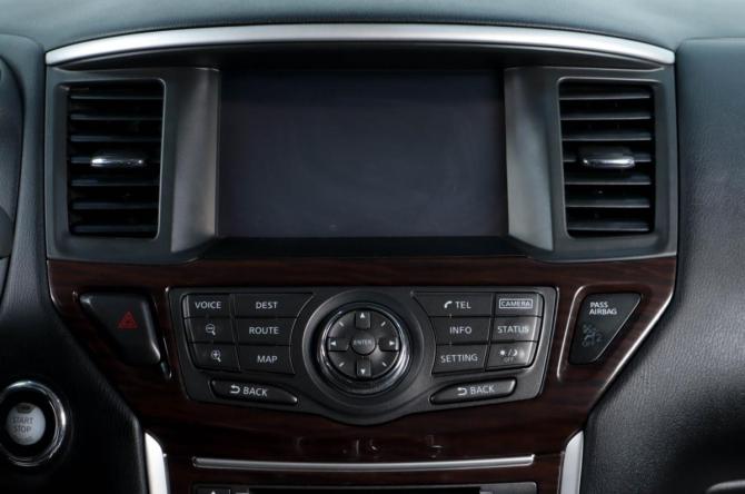 Nissan Pathfinder IV с пробегом 2015 года, цена 1 999 000 рублей, 171800 км, внедорожник, Автокод Объявления