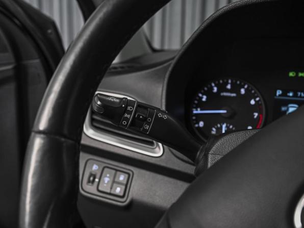 Hyundai Solaris II с пробегом 2018 года, цена 1 299 000 рублей, 154649 км, седан, Автокод Объявления