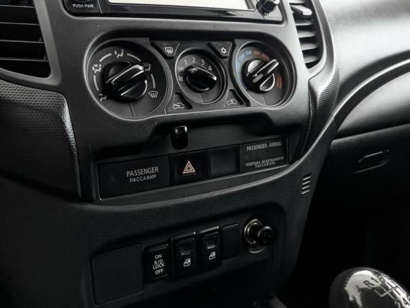 Mitsubishi L200 V с пробегом 2019 года, цена 2 850 000 рублей, 76029 км, offers.body_type.unknown, Автокод Объявления