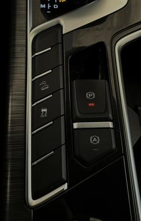 Geely Tugella I Рестайлинг с пробегом 2023 года, цена 2 920 000 рублей, 32623 км, внедорожник, Автокод Объявления