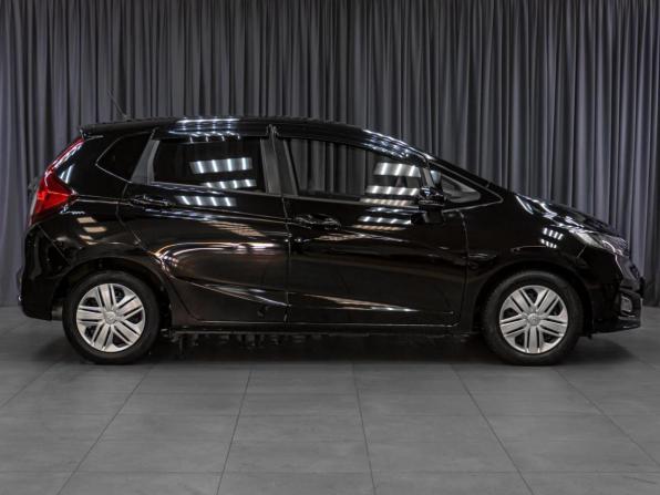 Honda Fit III Рестайлинг с пробегом 2019 года, цена 1 329 000 рублей, 59733 км, хэтчбек, Автокод Объявления