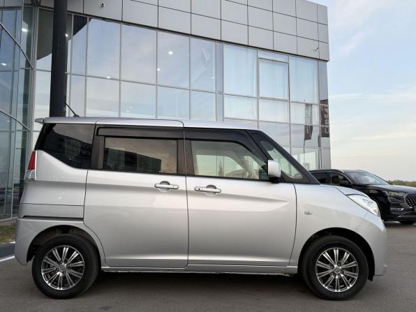 Suzuki Solio III с пробегом 2019 года, цена 1 040 000 рублей, 111794 км, микровэн, Автокод Объявления