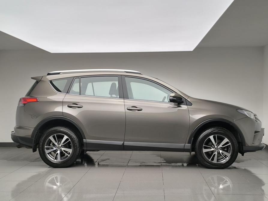 Toyota RAV4 IV (XA40) Рестайлинг Москва  - изображение 5