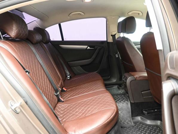 Volkswagen Passat B7 с пробегом 2011 года, цена 909 000 рублей, 281754 км, седан, Автокод Объявления